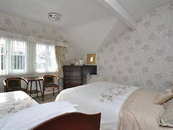 Bryn Woodlands House 