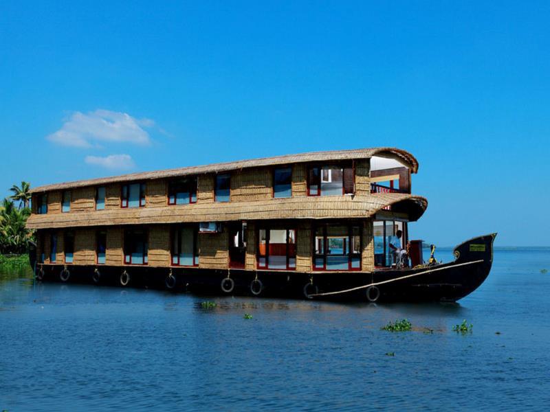 Grand Nirvana Super Luxury House Boat 