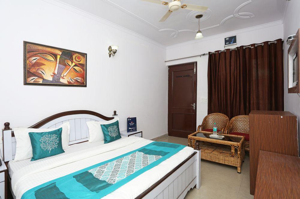 Oyo 8988 Radha Krishna Guest House 