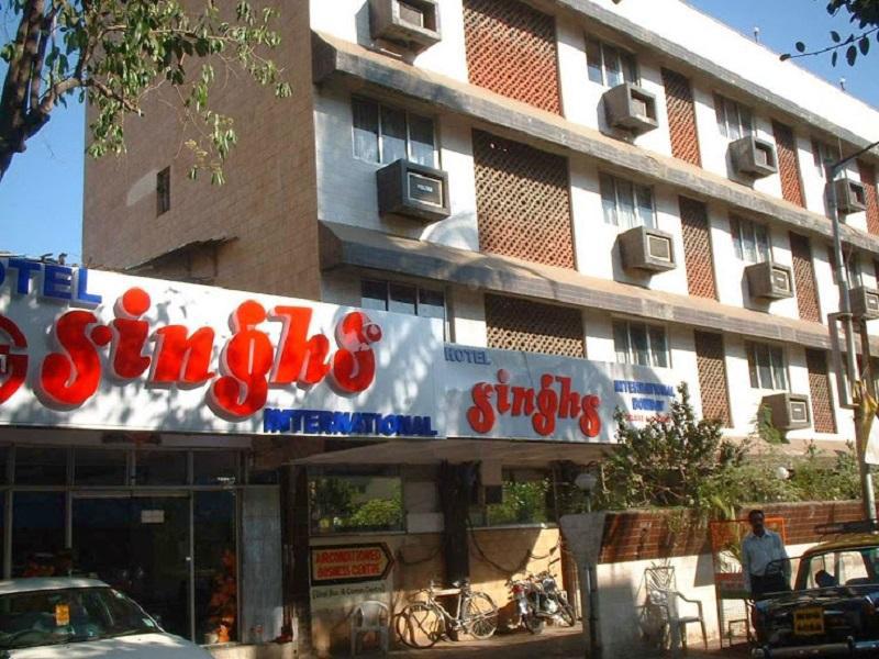 Hotel Singhs International 