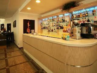 Record Hotel 