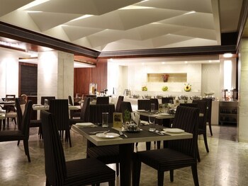 Lords Plaza Surat Breakfast Area