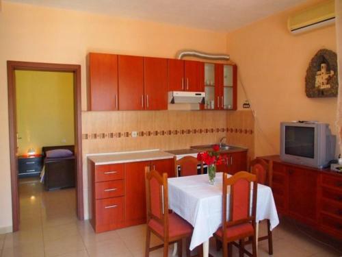 Apartment Two Olives 