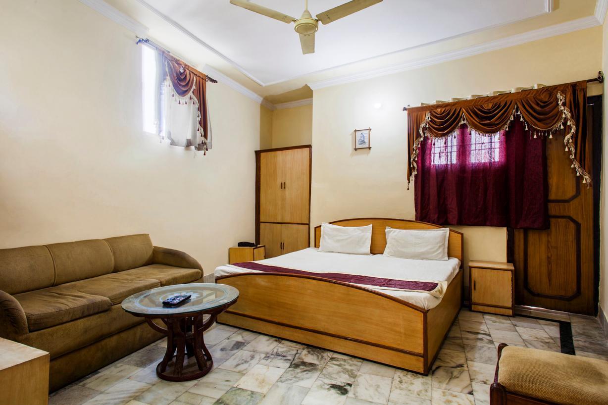 Muskan Hotel 