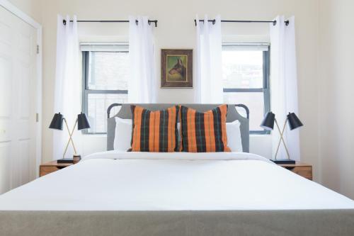 Sophisticated Financial District Suites By Sonder 