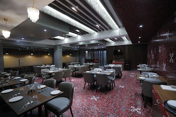 Hotel Radiance 