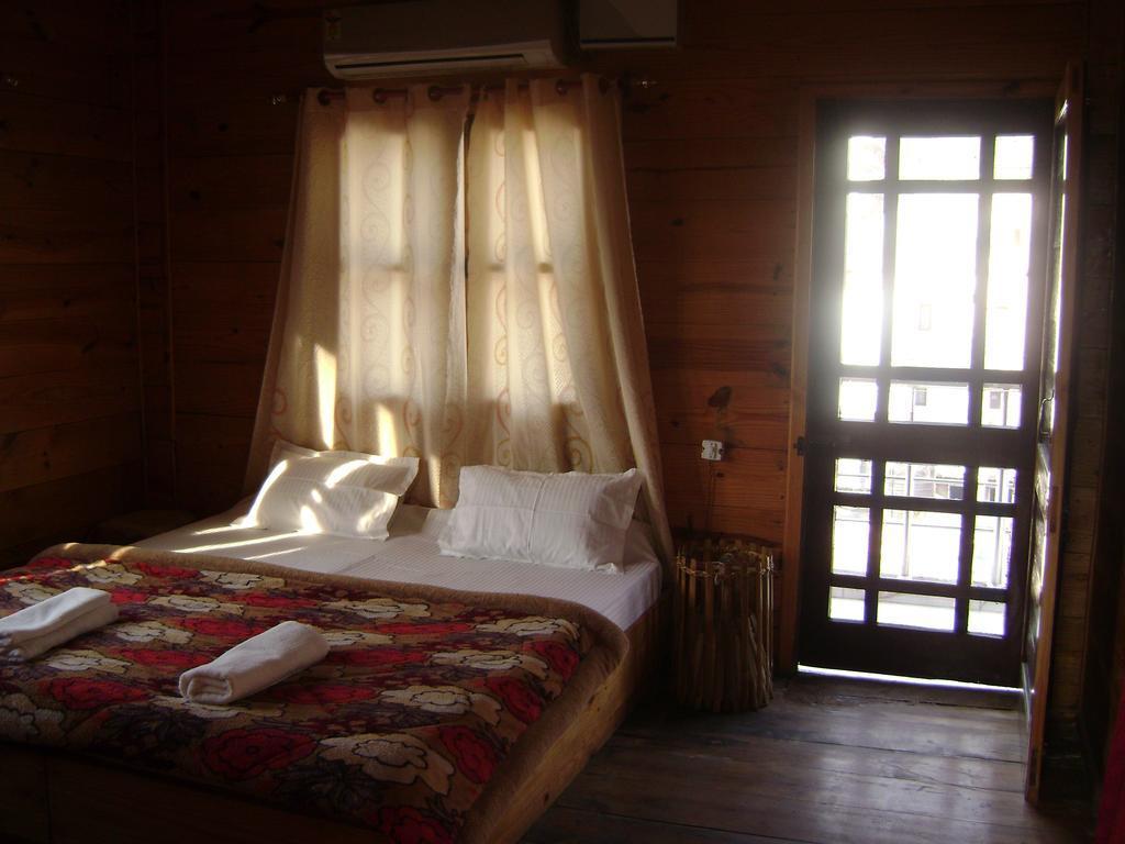 Hotel Akash Continental 