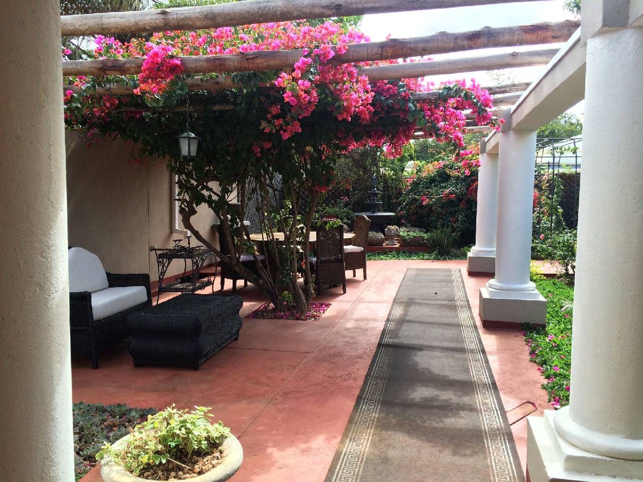 Armadale Lodge Hotel 