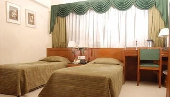 Royal Inn Guestroom
