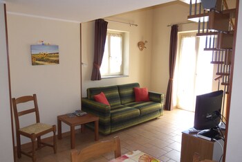 Nina & Berto Guestroom