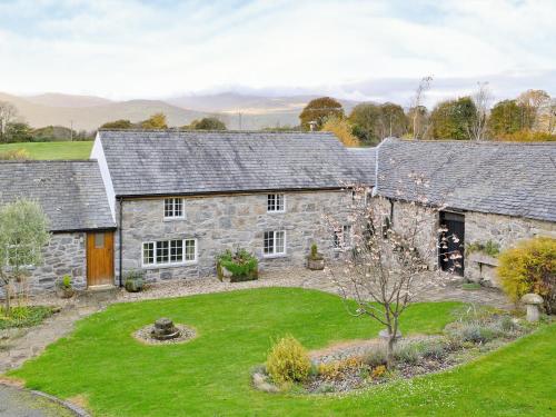 Plas Iwrwg Granary 