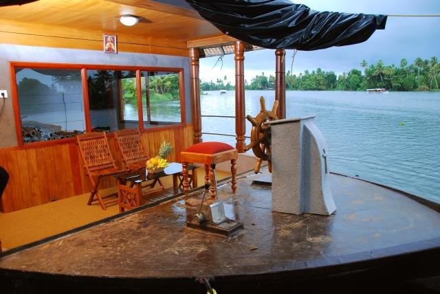 Desire Cruises Houseboat 