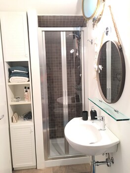 Velamica Resort Bathroom
