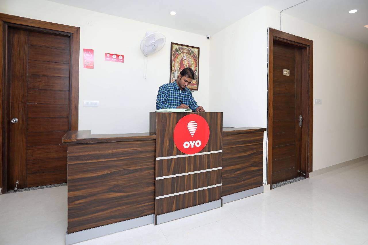 Oyo 9275 Hotel Royal Inn 