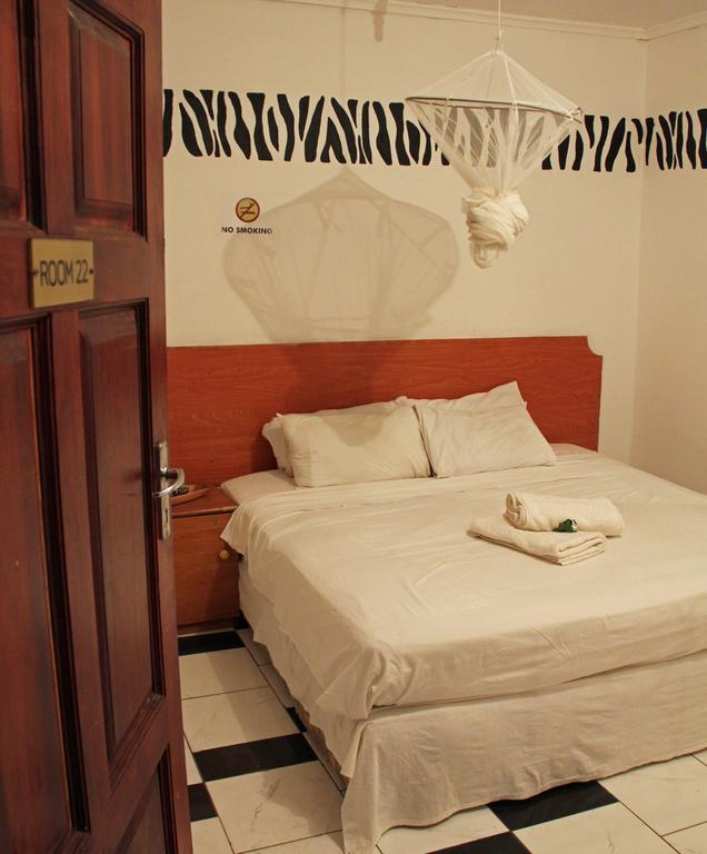 Golden Days Executive Lodge 