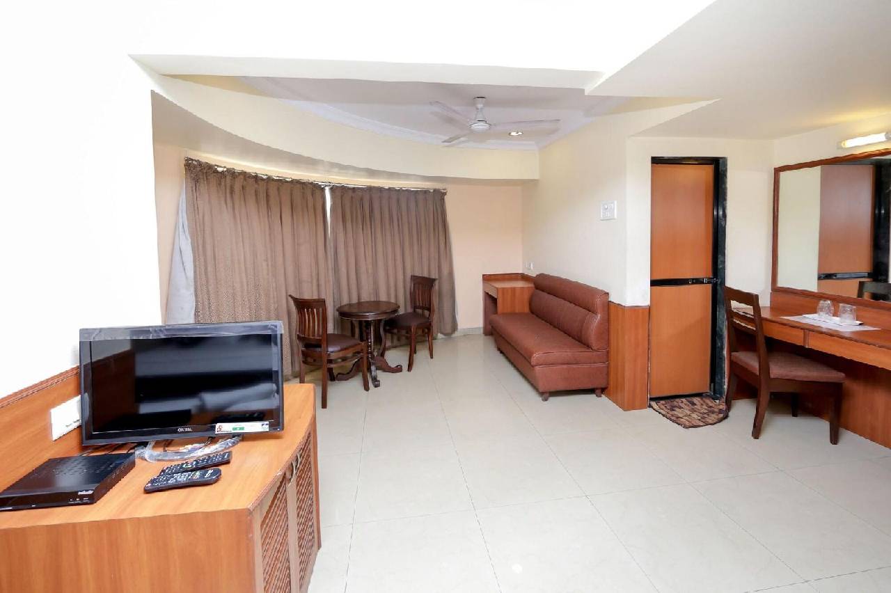 Lucky Hotel Goregaon (لوکی هتل گورگاون) 