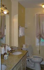 Holman Street Apartment (هولمان استریت آپارتمان) 