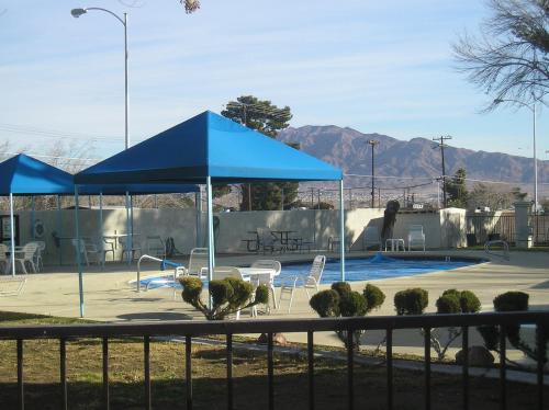 Las Vegas Camping Resort Cabin 6 