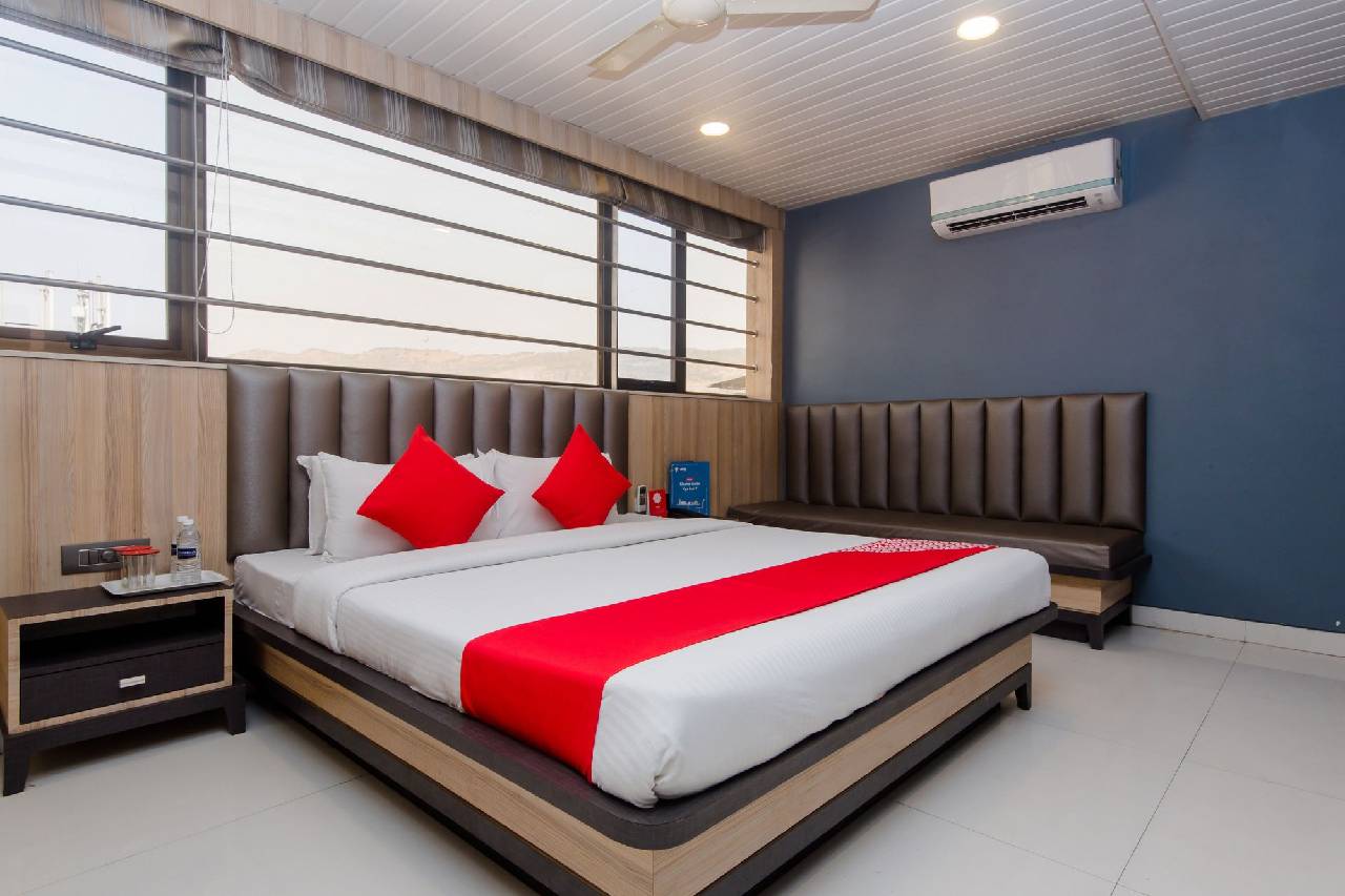 Oyo 8069 Hotel Pratiksha Residency (اویو ۸۰۶۹ هتل پراتیكشا رسیدنكی) 