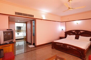 Mayura Residency Guestroom