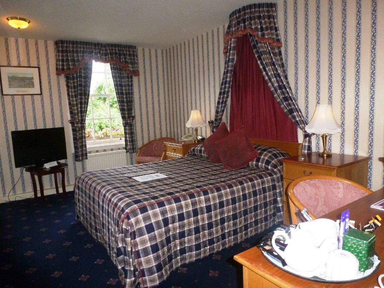 Moulin Hotel (مولین هتل) 