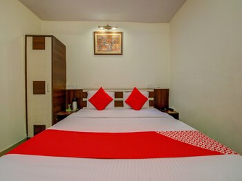 Oyo 3465 Hotel Pearl Guestroom