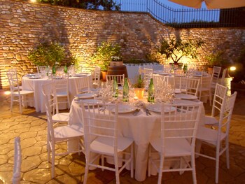 Antica Pieve B&b Outdoor Banquet Area