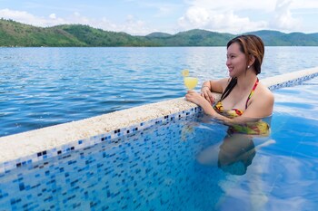 Coron Underwater Garden Resort Outdoor Pool