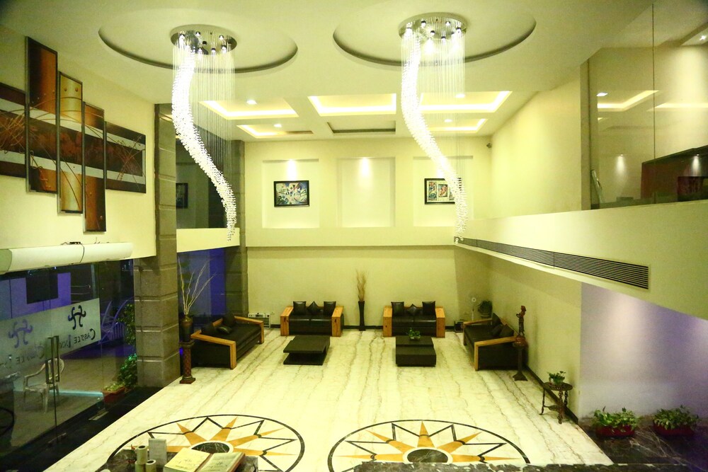 Castle Inn Lobby Sitting Area