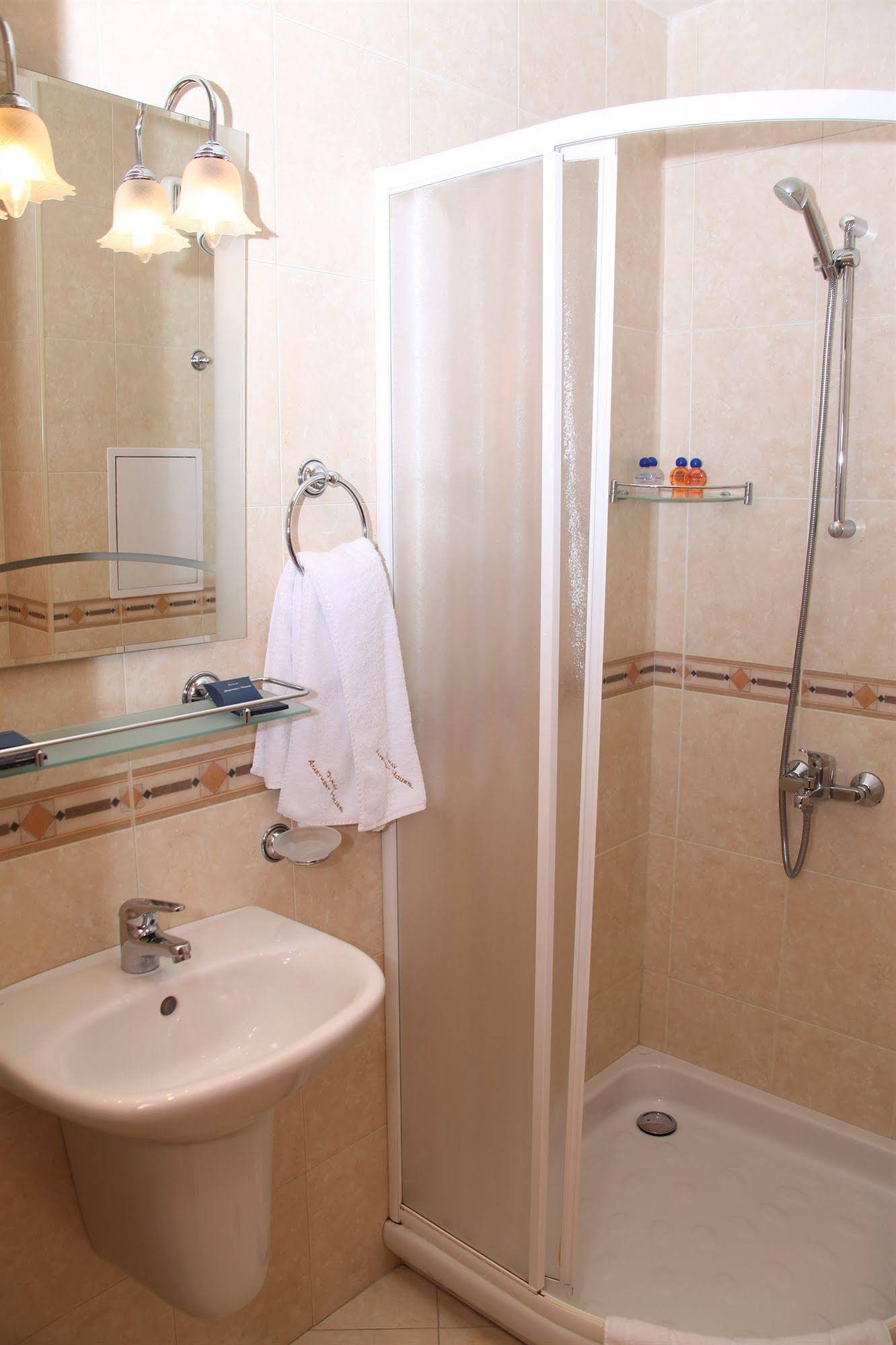 Dunav Apartment House 