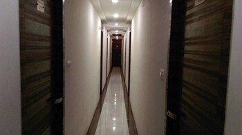 Hotel Palace Reisdency Hallway