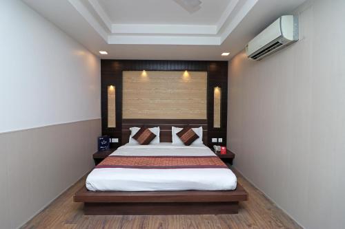 Oyo 10584 Hotel Just Stay 