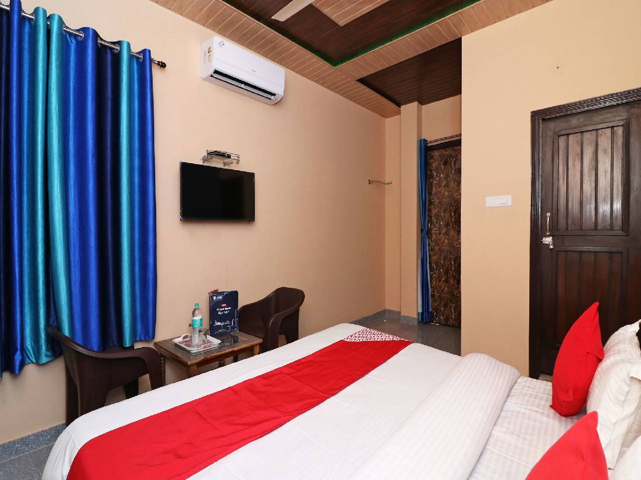 Oyo 13686 Rudraksh Hotel 