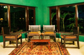 Corbett Riverside Resort Lobby Sitting Area