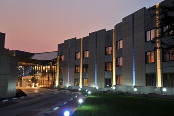 Radisson Blu Hotel Lusaka Hotel Front - Evening/Night