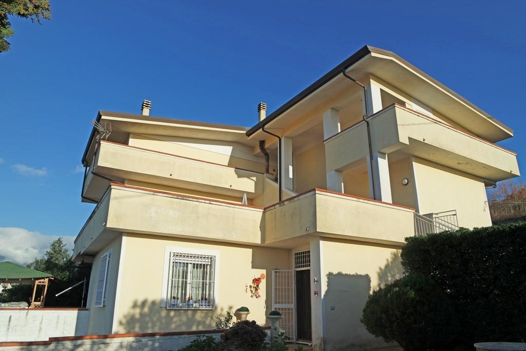 Casa Bellavista Agropoli (كاسا بلاویستا آگروپولی) 