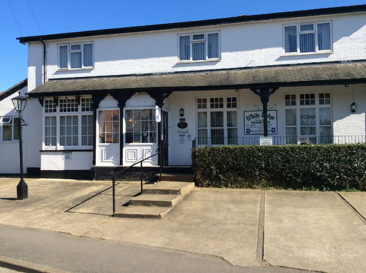White Lodge Guest House (وایت لاج گست هاوس) 