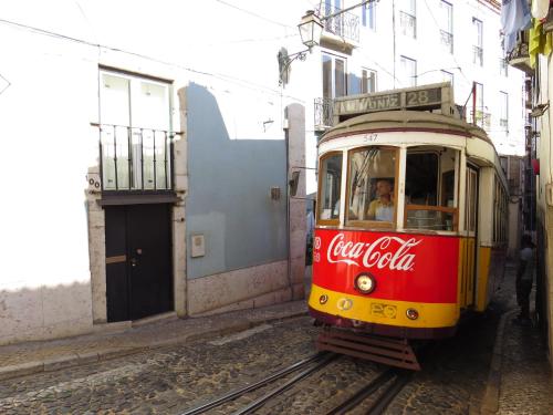 Lisbon Village Apartments Sao Vicente (لیسبون ویلاج آپارتمنتس ساو ویسنت) 