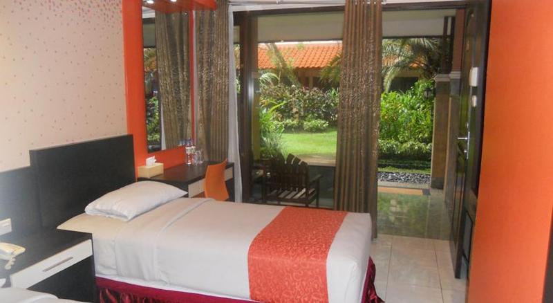 Luminor Hotel Jember General view