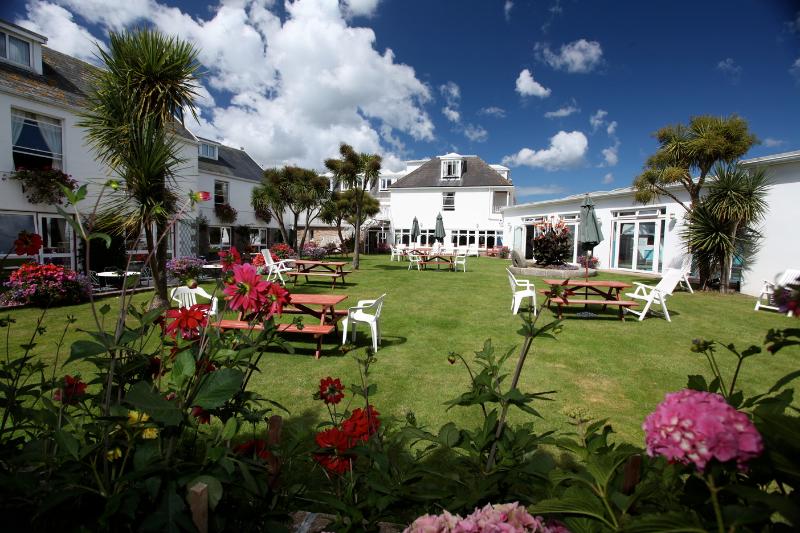 Beausite Hotel General view