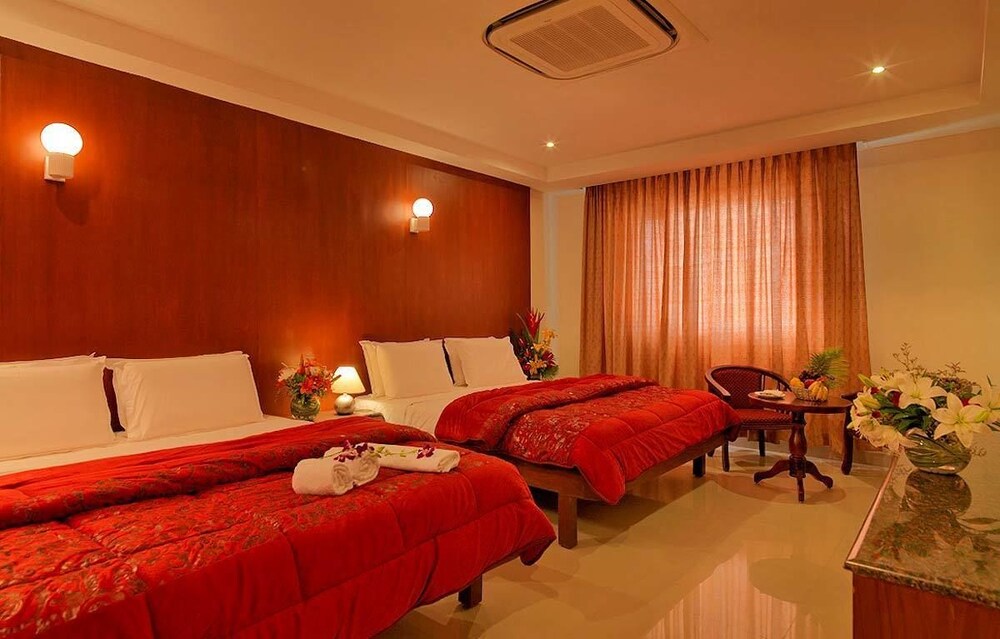 Dhanunjayas Luxury Hotel Guestroom