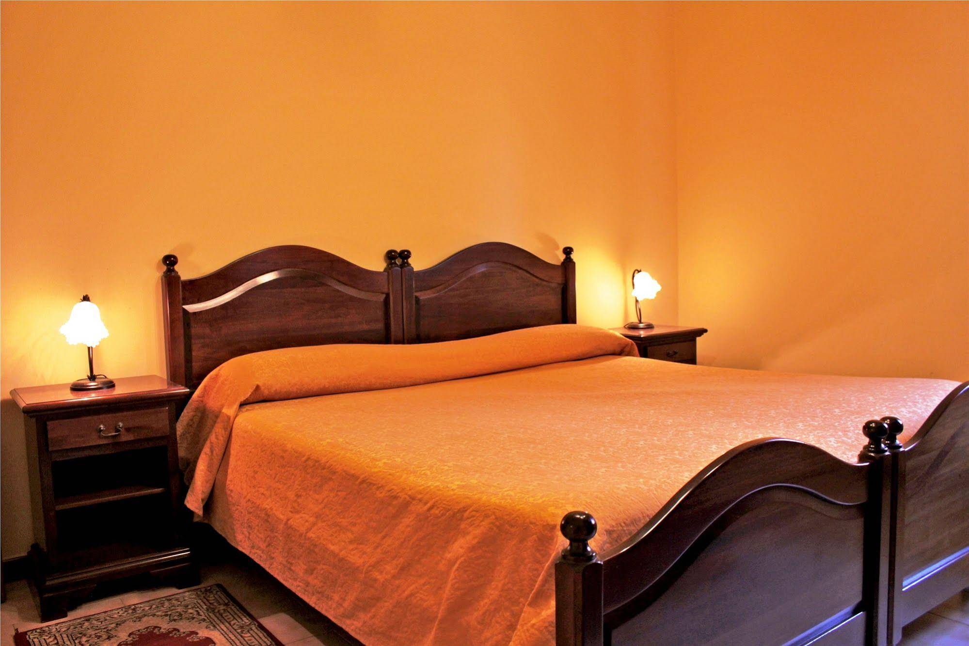 Ai Tre Parchi Bed And Bike 