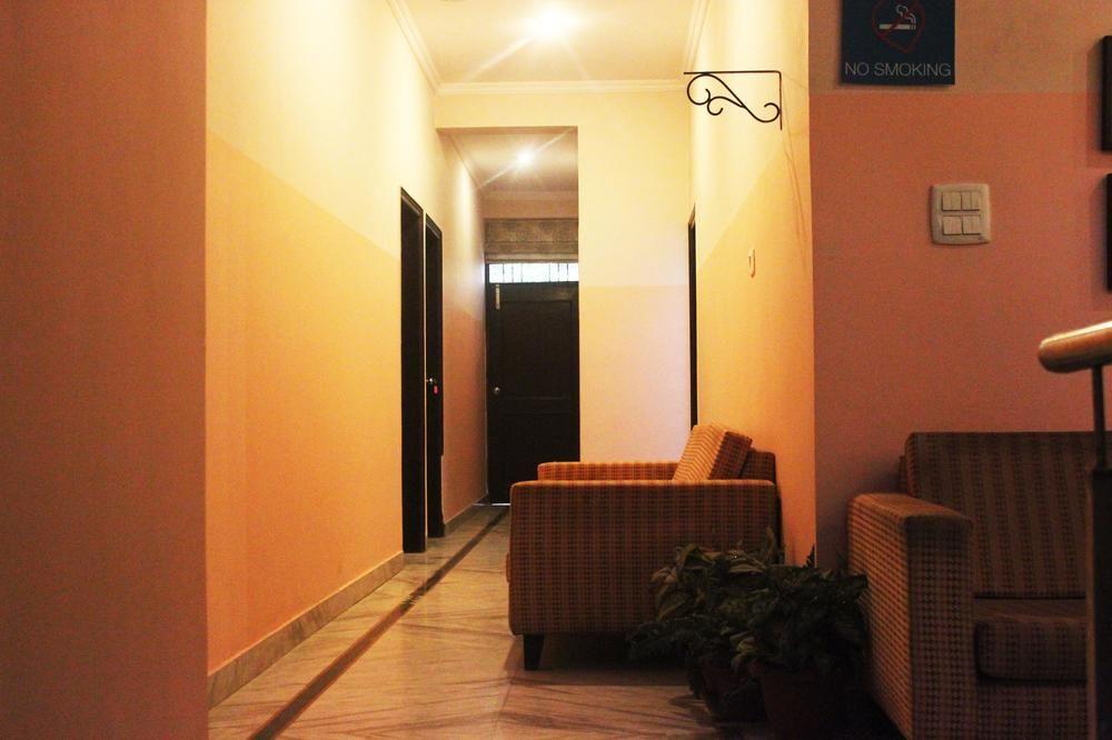Oyo Rooms Huda Metro Station 