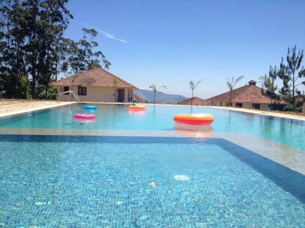 Ayur County Childrens Pool