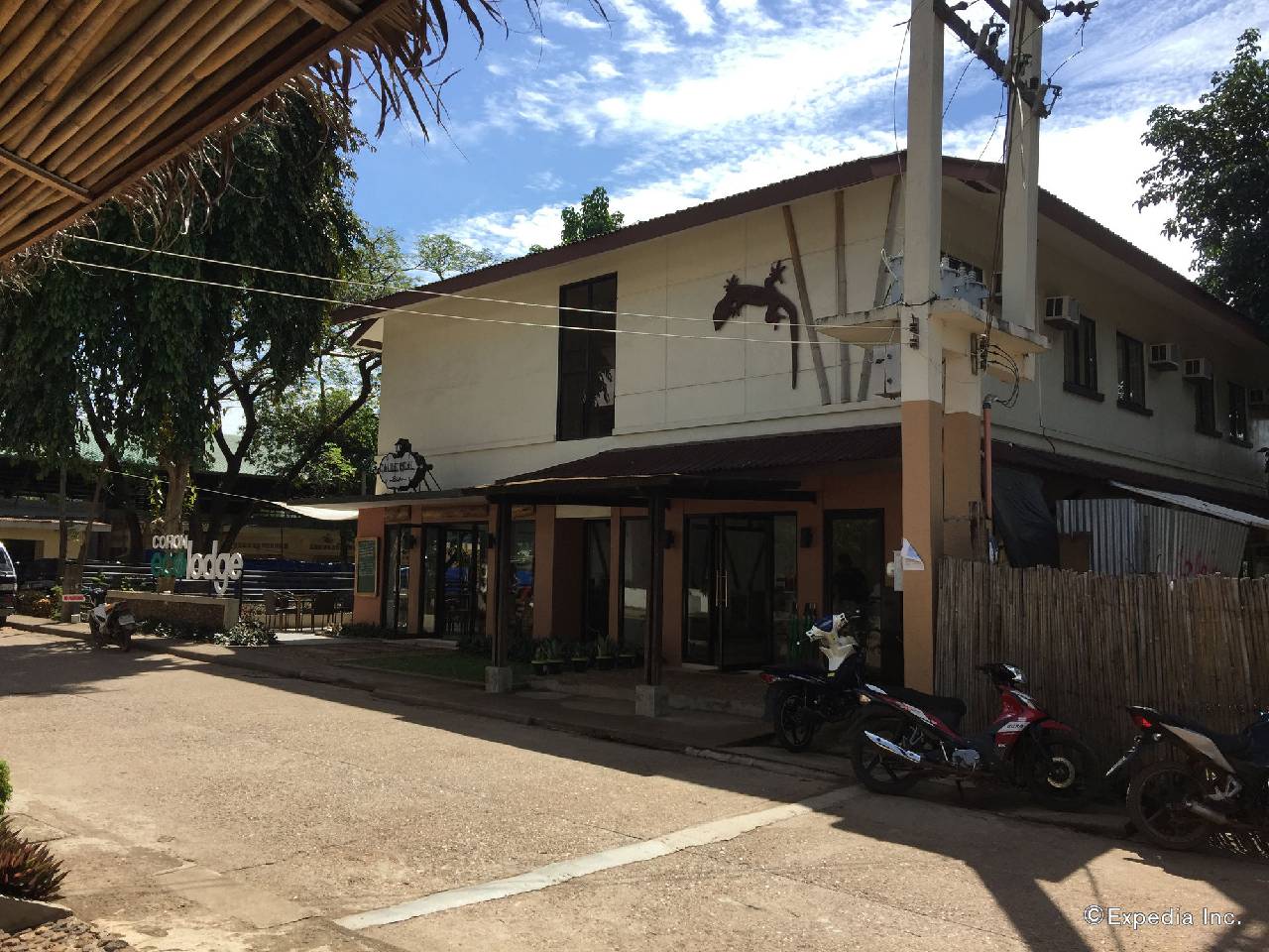 Coron Ecolodge (كورون اكولودج) 
