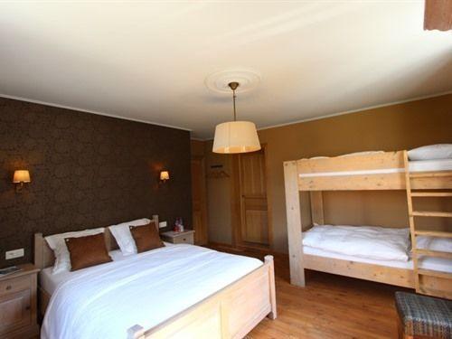 Au Petit Château (آو پتیت چâتیو) 