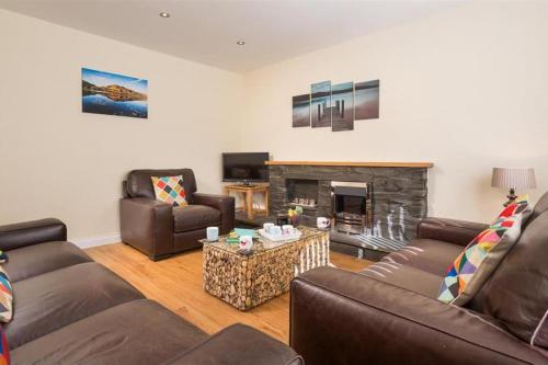 Lake Road Apartment 