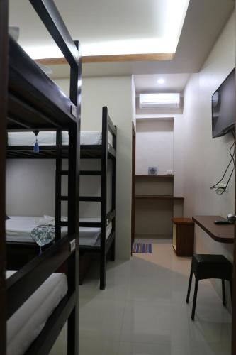 Coron Express Hostel 