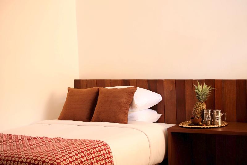 The Funny Lion ( فونی لیون) Room