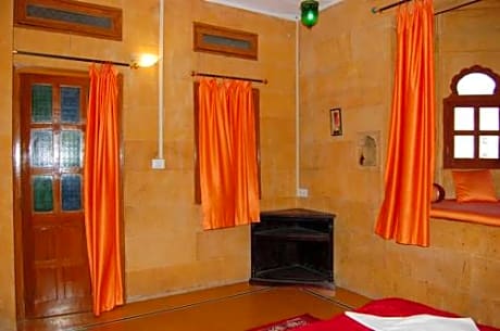 Hotel Pol Haveli 